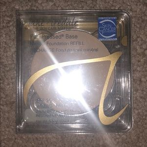Jane Iredale pure pressed base